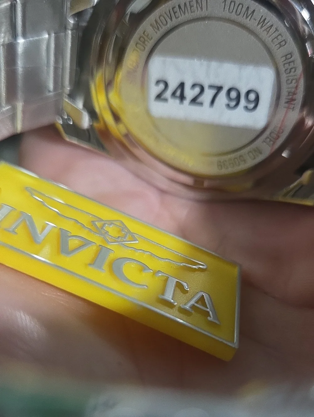 Invicta Pro Diver Kromatyk Wine Red Sunray Dial Watch